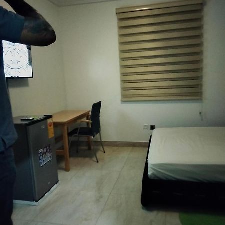 Terra Santa Lodgings Accra Exterior photo